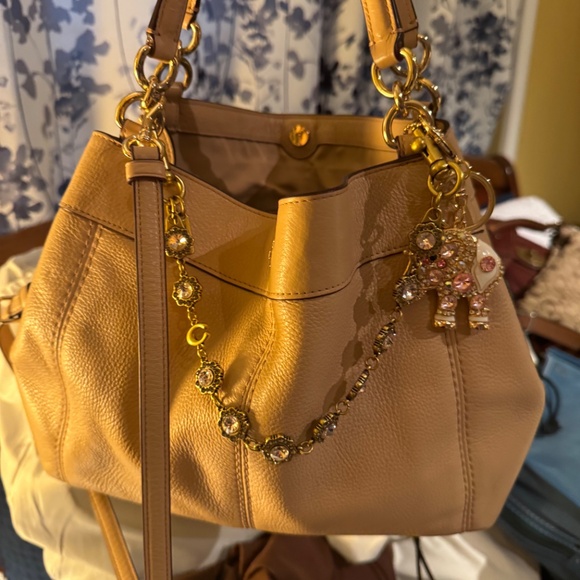 Coach blush pink small Lexi shoulder bag F23537, Rose Wristlet, Chain & Charm - Picture 3 of 13